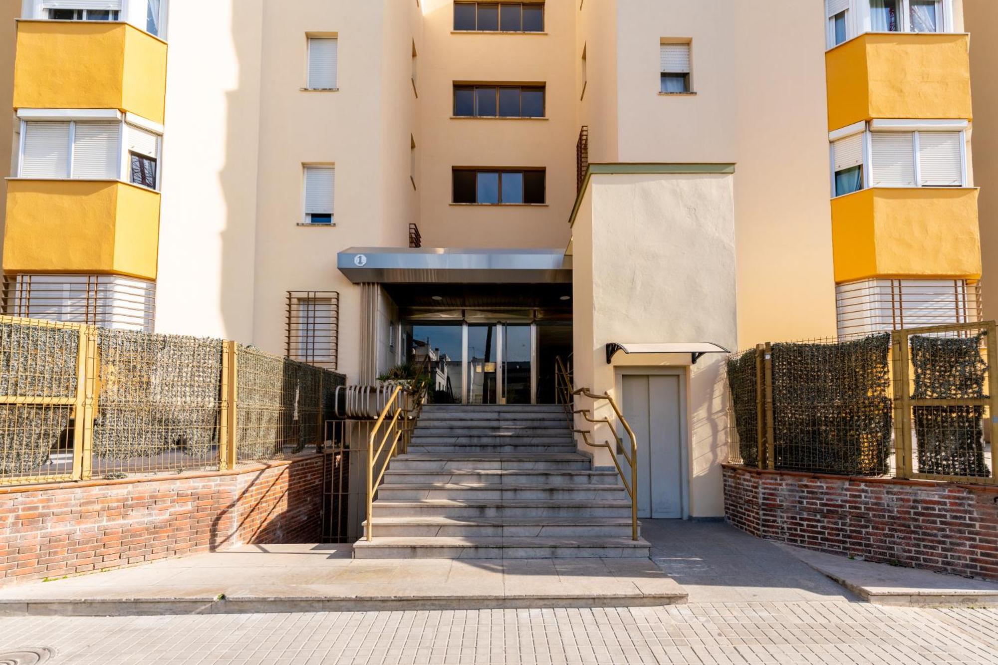 Diseno Y Comodidad En Bami Seville Exterior photo